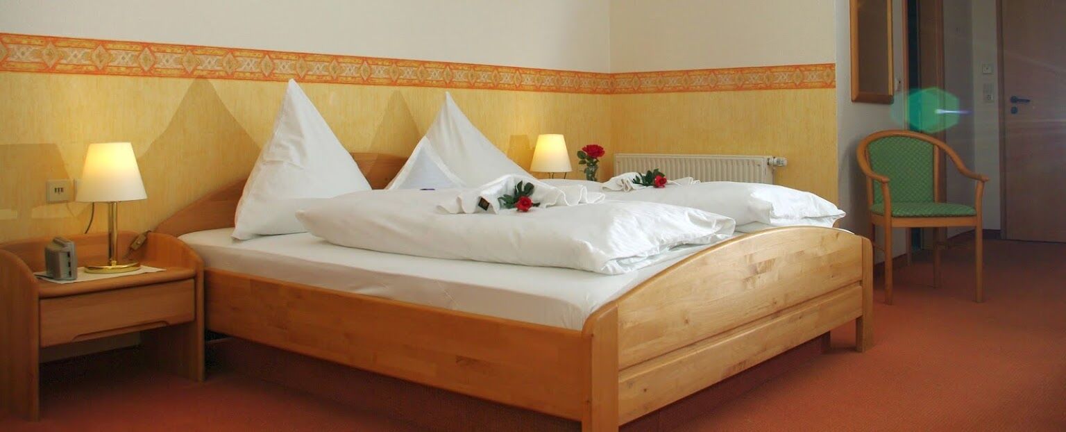 Land-Gut-Hotel Raeuber Lippoldskrug Алфелд Екстериор снимка